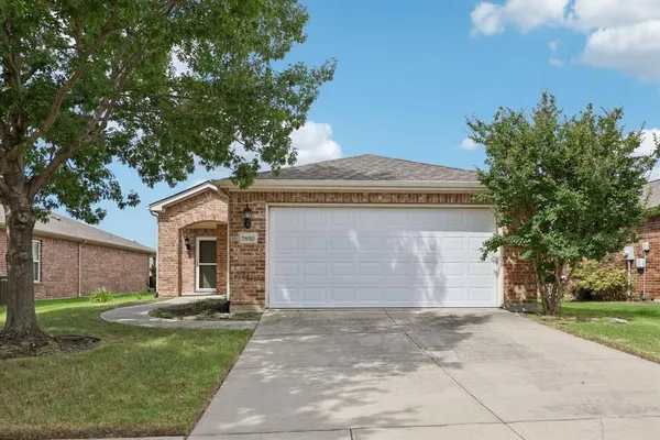 Property Slideshow image 3 of 36 | 7850 estancia dr, Frisco, TX, 75036