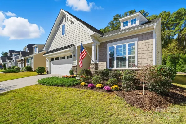 Property Slideshow image 2 of 48 | 128 van gogh trl, Mount Holly, NC, 28120