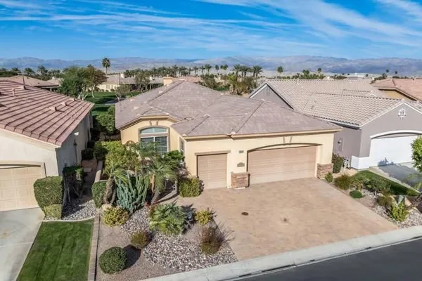 Property Slideshow image 3 of 33 | 80534 knightswood rd, Indio, CA, 92201