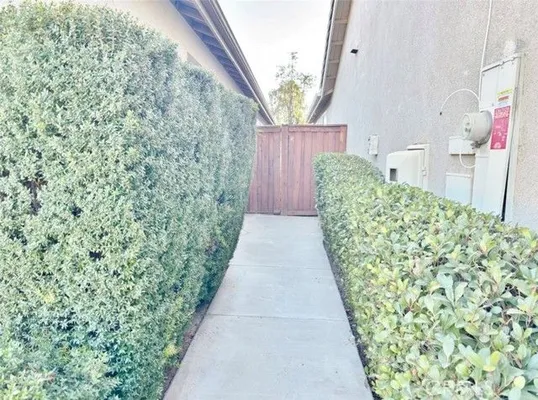 Property Slideshow image 2 of 58 | 8031 mickelson way, Hemet, CA, 92545