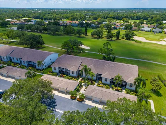 Property Slideshow image 2 of 70 | 6904 drewrys blf apt 803, Bradenton, FL, 34203
