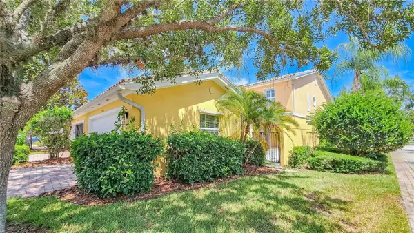 Property Slideshow image 3 of 47 | 8523 leatherleaf ln, Orlando, FL, 32827