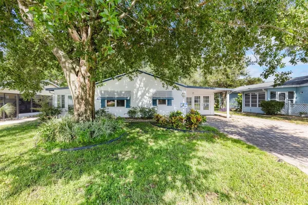 Property Slideshow image 2 of 20 | 704 bolivar st, The Villages, FL, 32159