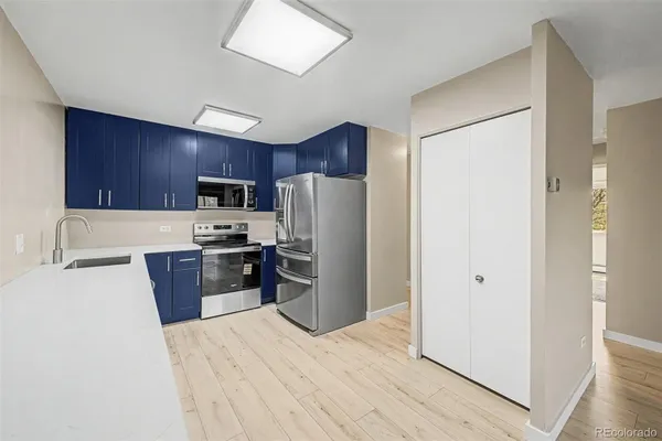 Property Slideshow image 2 of 49 | 605 s alton way 12c, Denver, CO, 80247