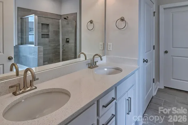 Property Slideshow image 3 of 32 | 955 exeter dr, Sherrills Ford, NC, 28673