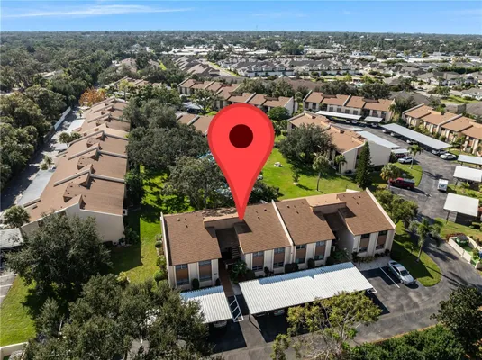 Property Slideshow image 2 of 35 | 2401 clubhouse cir unit 102, Sarasota, FL, 34232