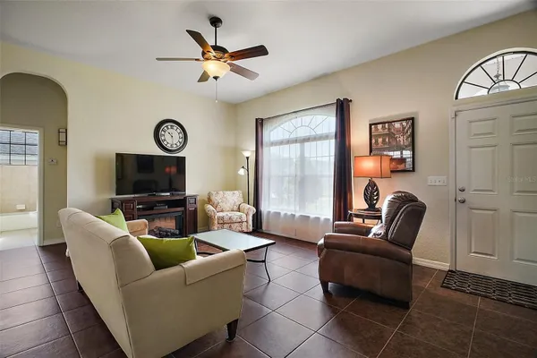 Property Slideshow image 3 of 25 | 11041 se 169th pl, Summerfield, FL, 34491