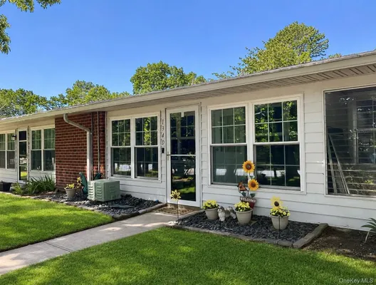 Property Slideshow image 2 of 19 | 134 eastbourne ct 134d, Brookhaven, NY, 11961