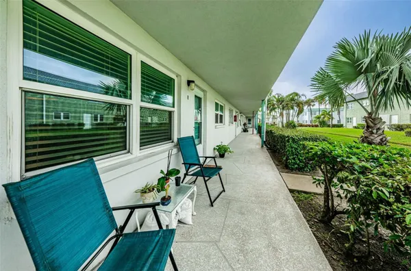 Property Slideshow image 3 of 52 | 5267 81st st n apt 8, Saint Petersburg, FL, 33709