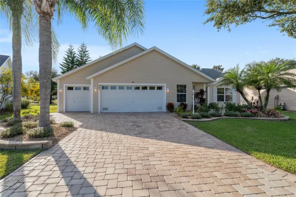 Property Slideshow image 2 of 62 | 967 livingston loop, The Villages, FL, 32162
