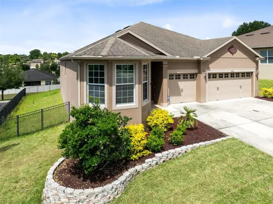 Property Slideshow image 2 of 39 | 30139 hackney loop, Mount Dora, FL, 32757