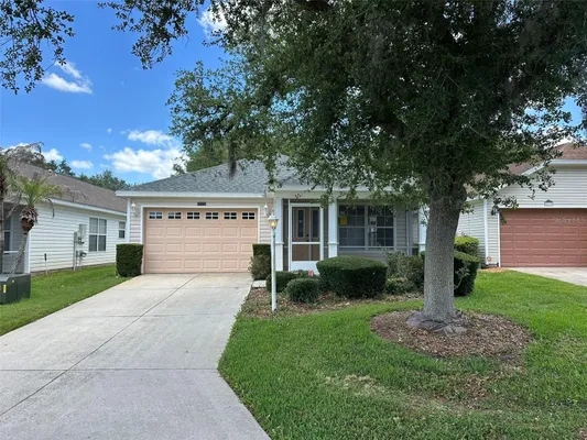 Property Slideshow image 2 of 23 | 25335 cranes roost cir, Leesburg, FL, 34748