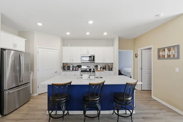 Property Slideshow image 3 of 23 | 1155 heritage ct, Pingree Grove, IL, 60140