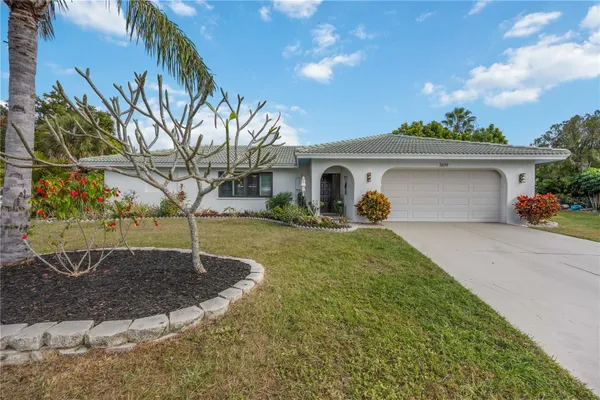 Property Slideshow image 3 of 44 | 3619 pembrook dr, Sarasota, FL, 34239