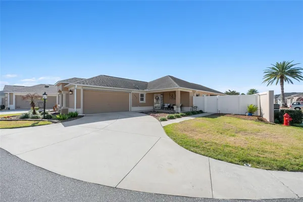 Property Slideshow image 2 of 57 | 632 arteaga way, The Villages, FL, 32162