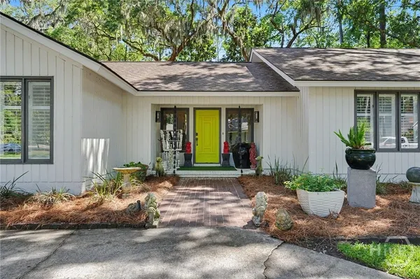 Property Slideshow image 2 of 28 | 2 mackay ln, Savannah, GA, 31411