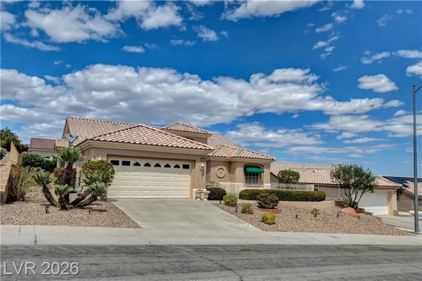 Property Slideshow image 2 of 74 | 10400 willamette pl, Las Vegas, NV, 89134