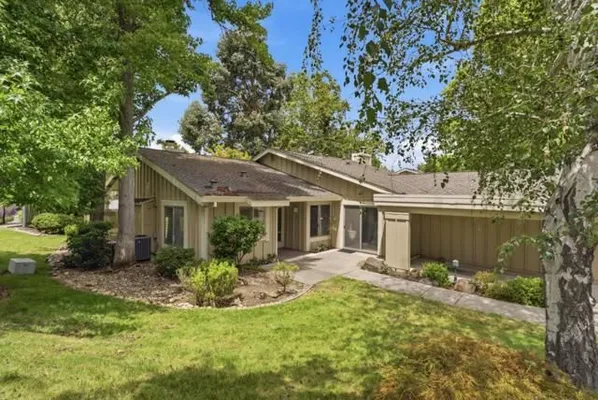 Property Slideshow image 2 of 32 | 2085 cactus ct 1, Walnut Creek, CA, 94595