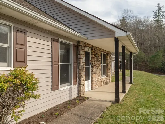 Property Slideshow image 3 of 23 | 203 rocky mountain way, Arden, NC, 28704