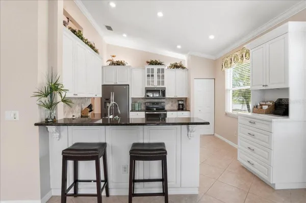 Property Slideshow image 3 of 55 | 4246 65th pl, Sarasota, FL, 34243