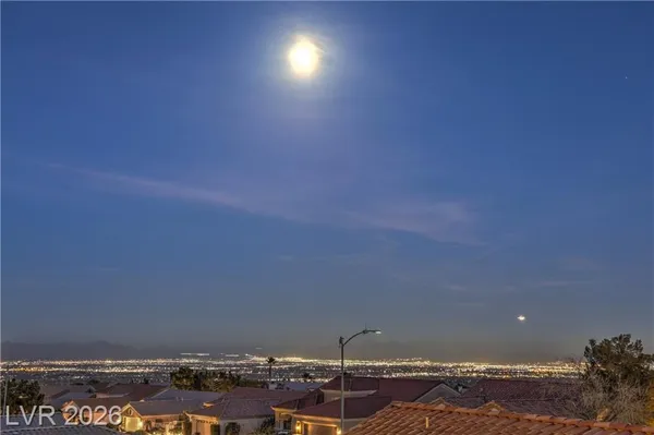 Property Slideshow image 3 of 48 | 2712 breakers creek dr, Las Vegas, NV, 89134