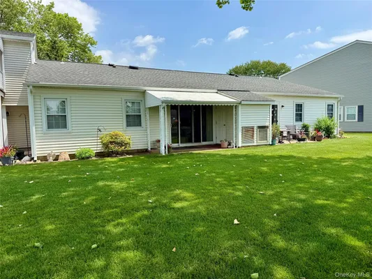 Property Slideshow image 3 of 15 | 26 harbor rd, Babylon, NY, 11701