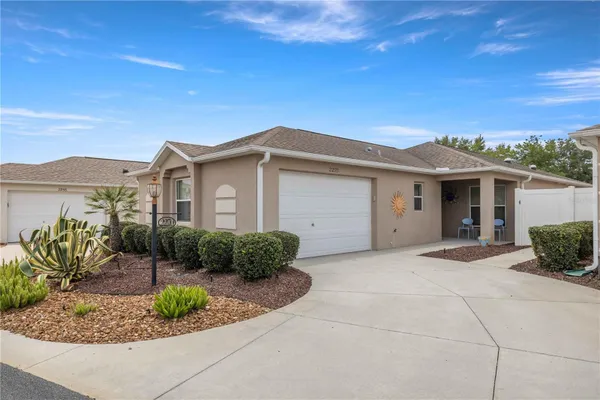 Property Slideshow image 2 of 28 | 2270 antigua pl, The Villages, FL, 32162