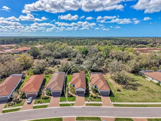 Property Slideshow image 3 of 100 | 5335 cicerone st, Sarasota, FL, 34238