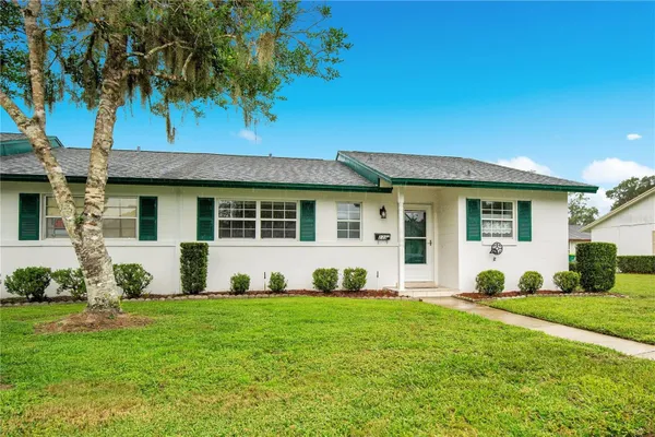 Property Slideshow image 3 of 23 | 239 n hill ave 110, Deland, FL, 32724