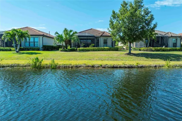 Property Slideshow image 2 of 46 | 13119 prima dr, Lakewood Ranch, FL, 34211
