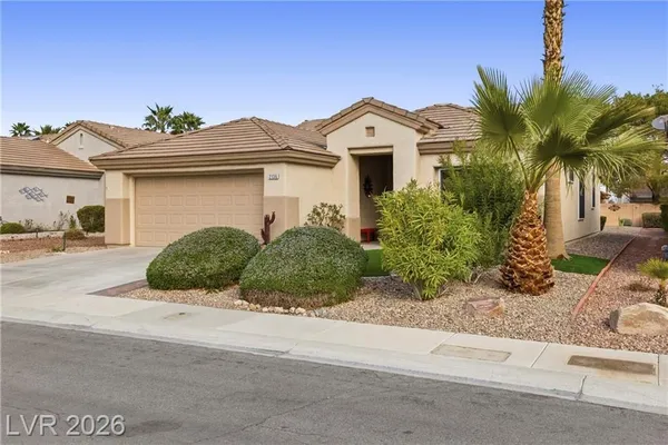 Property Slideshow image 3 of 53 | 2136 point mallard dr, Henderson, NV, 89012