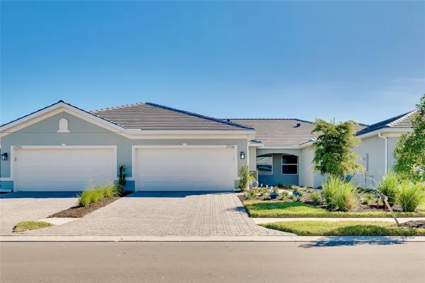 Property Slideshow image 2 of 73 | 27136 capri shores cir, Englewood, FL, 34223