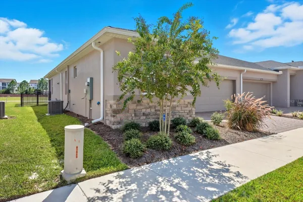 Property Slideshow image 2 of 62 | 5312 nw 33rd pl, Ocala, FL, 34482
