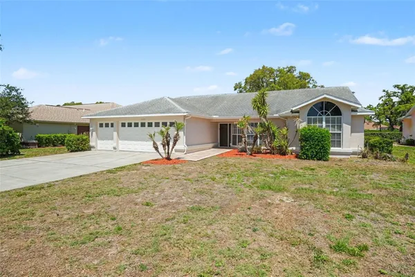 Property Slideshow image 2 of 25 | 9389 fox hollow ln, Weeki Wachee, FL, 34613