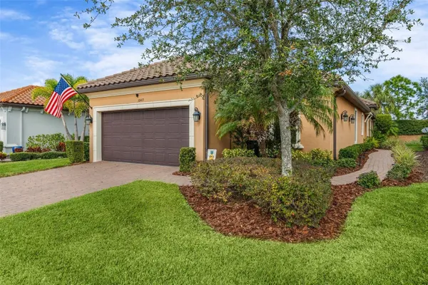 Property Slideshow image 2 of 59 | 10413 highland park pl, Palmetto, FL, 34221