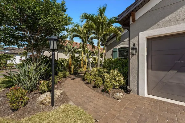 Property Slideshow image 2 of 87 | 5365 bartolomeo st, Sarasota, FL, 34238