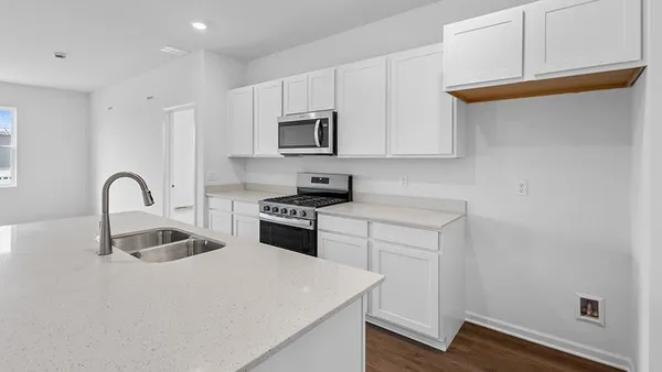 Property Slideshow image 3 of 29 | 17553 w windemere cir, Lockport, IL, 60441