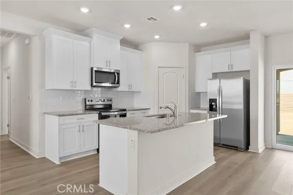 Property Slideshow image 3 of 5 | 14811 indigo rd, Apple Valley, CA, 92307