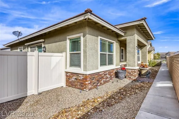 Property Slideshow image 2 of 39 | 213 copland canyon ave, Henderson, NV, 89011