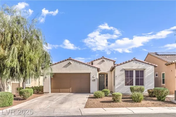 Property Slideshow image 2 of 44 | 3740 corte bella hills ave, North Las Vegas, NV, 89081