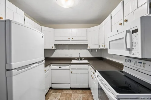 Property Slideshow image 3 of 35 | 7801 w 35th ave 309, Wheat Ridge, CO, 80033