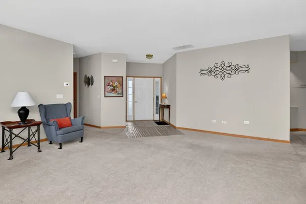 Property Slideshow image 3 of 20 | 21035 w aspen ln, Plainfield, IL, 60544
