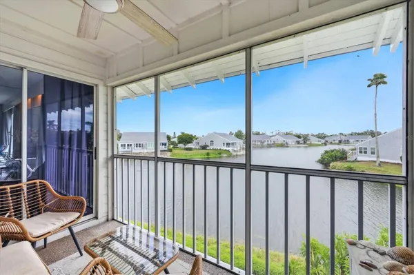 Property Slideshow image 3 of 62 | 972 sandpiper cir 972, Bradenton, FL, 34209