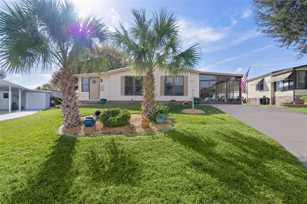 Property Slideshow image 2 of 42 | 1717 palm aire dr, Lady Lake, FL, 32159