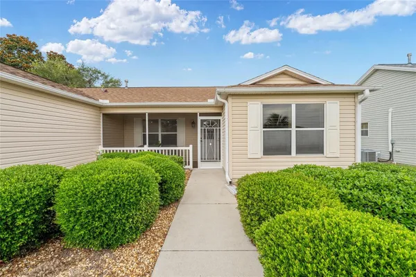 Property Slideshow image 2 of 29 | 991 barrymoore loop, The Villages, FL, 32162