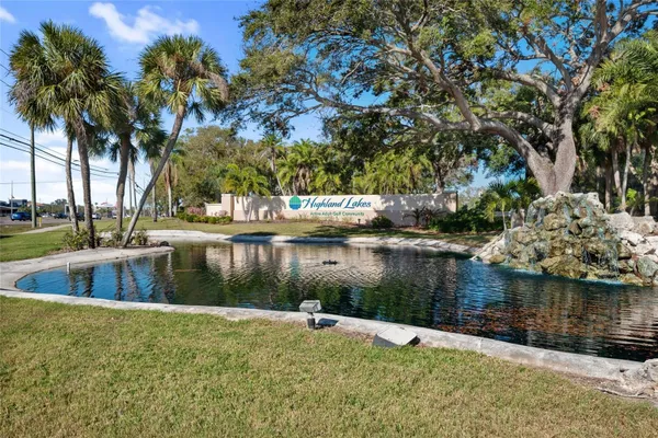 Property Slideshow image 3 of 50 | 3948 tarpon pointe cir, Palm Harbor, FL, 34684
