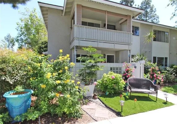 Property Slideshow image 3 of 27 | 379 avenida castilla unit #b #b, Laguna Woods, CA, 92637