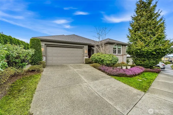 Property Slideshow image 2 of 40 | 12421 240th pl, Redmond, WA, 98053