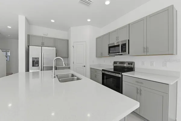 Property Slideshow image 3 of 43 | 5897 biscotti st, Nokomis, FL, 34275