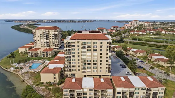 Property Slideshow image 3 of 48 | 6322 palma del mar blvd 606, St Petersburg, FL, 33715